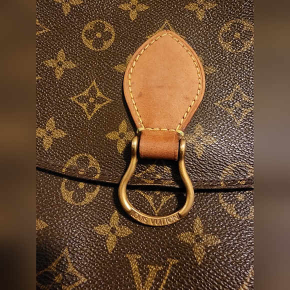 Louis VuittonSaint Cloud GM Cross Body Bag - Picture 4 of 11